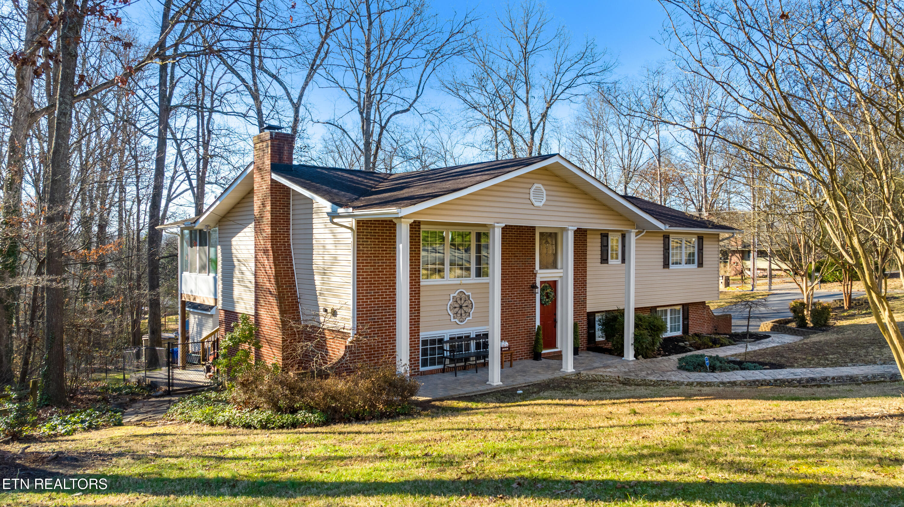 135 Normandy Road Oak Ridge, TN 37830 - Photo 3 of 36 Image 03