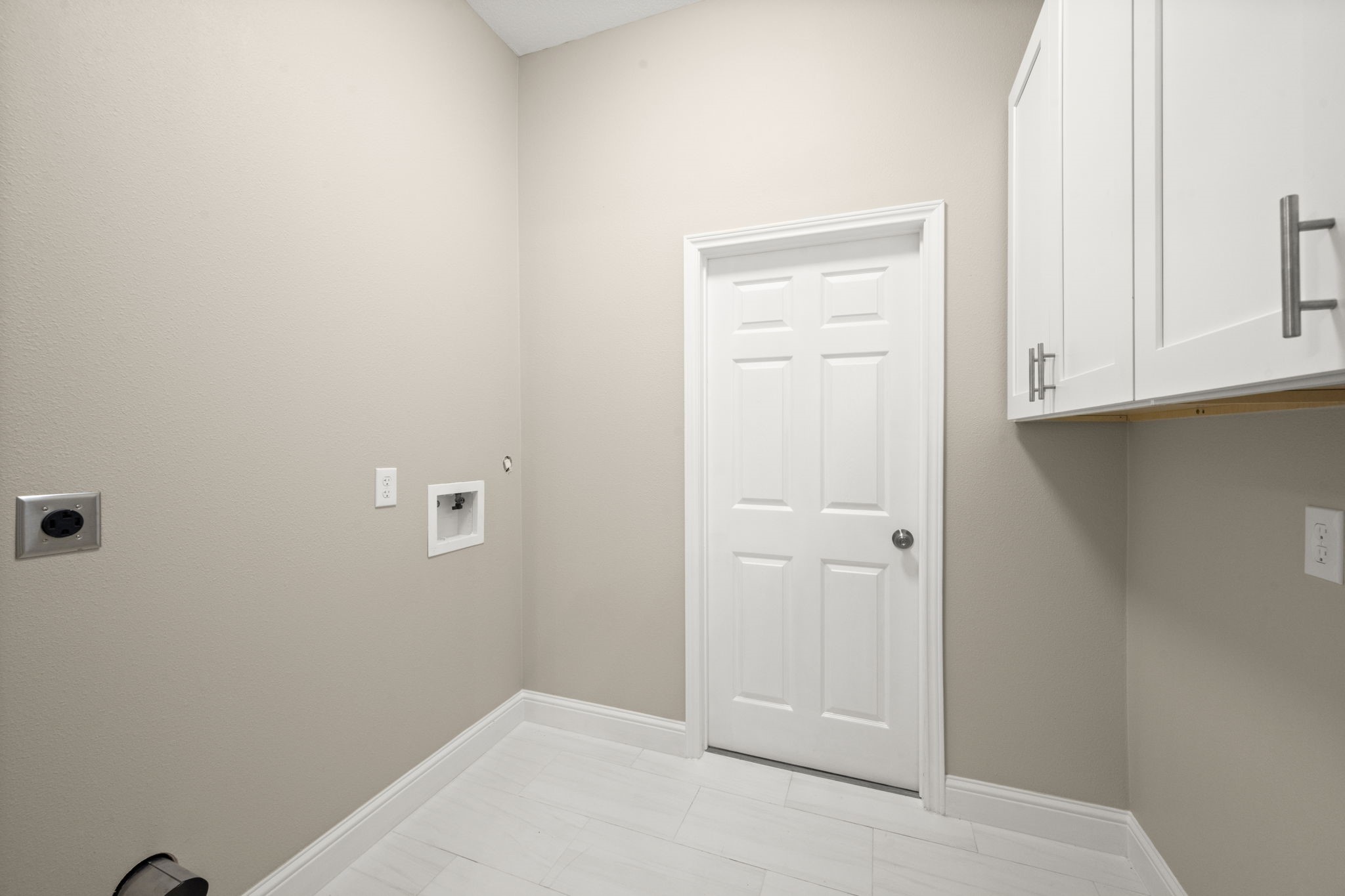 4902 McKinney Street Houston, TX 77023 - Photo 20 of 31 a view of cabinets