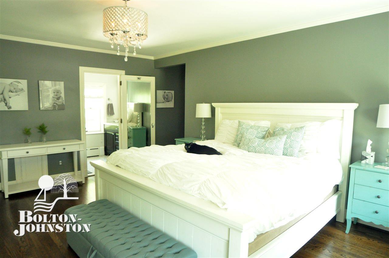 226 Moran Road Grosse Pointe, MI 48236 - Photo 36 of 72 50015266-35.JPG