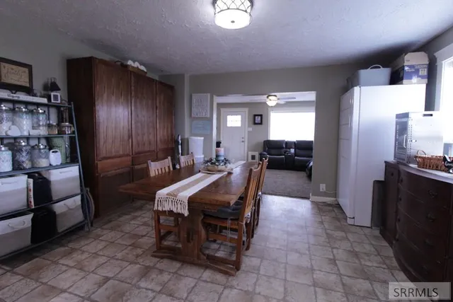 $405,095 | 2967 West 2400 North, Arco, ID 83213