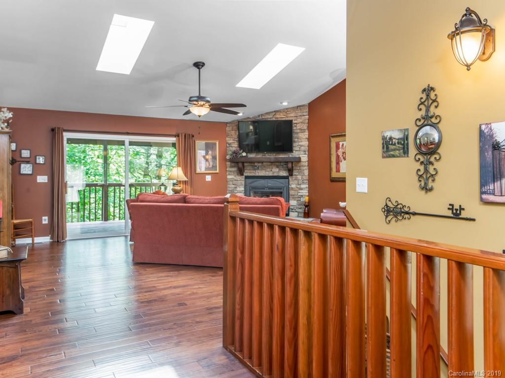 45 Springwood Drive Asheville, NC 28805 - Photo 1 of 36 Gallery Image 1