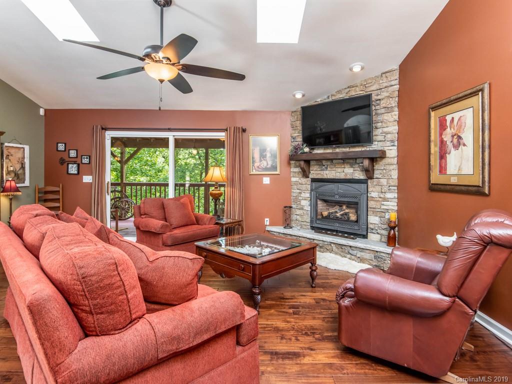 45 Springwood Drive Asheville, NC 28805 - Photo 3 of 36 Gallery Image 3