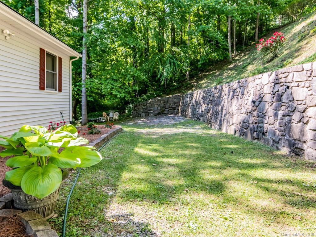 45 Springwood Drive Asheville, NC 28805 - Photo 34 of 36 Gallery Image 34