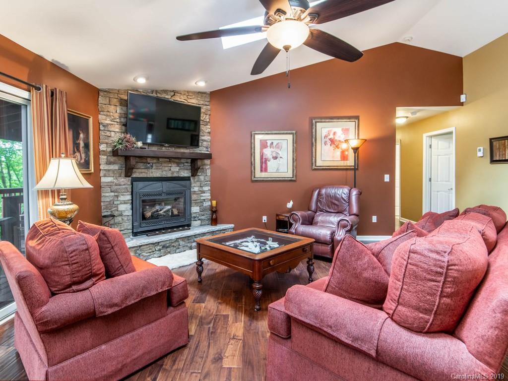45 Springwood Drive Asheville, NC 28805 - Photo 5 of 36 Gallery Image 5
