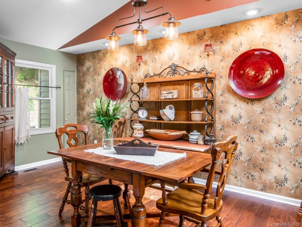 45 Springwood Drive Asheville, NC 28805 - Photo 7 of 36 Gallery Image 7