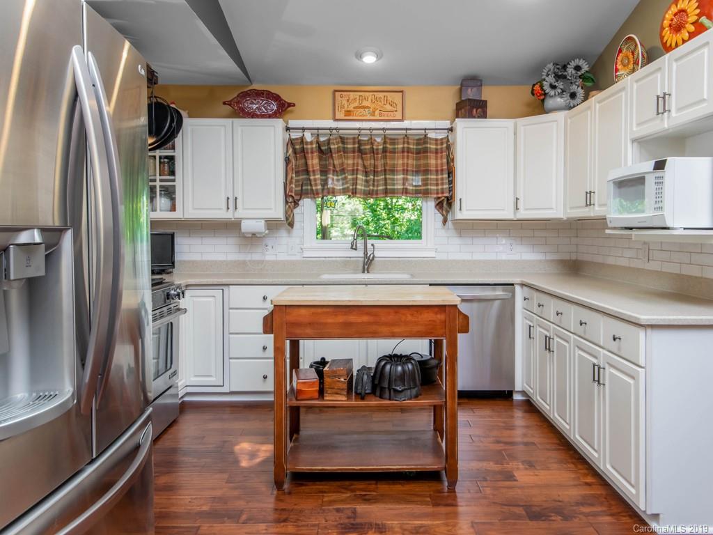 45 Springwood Drive Asheville, NC 28805 - Photo 8 of 36 Gallery Image 8