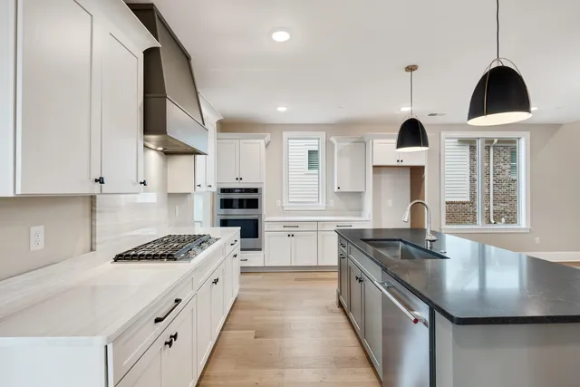 $720,000 | 2120 North Greenbrier Lks Boulevard North, Collierville, TN 38017