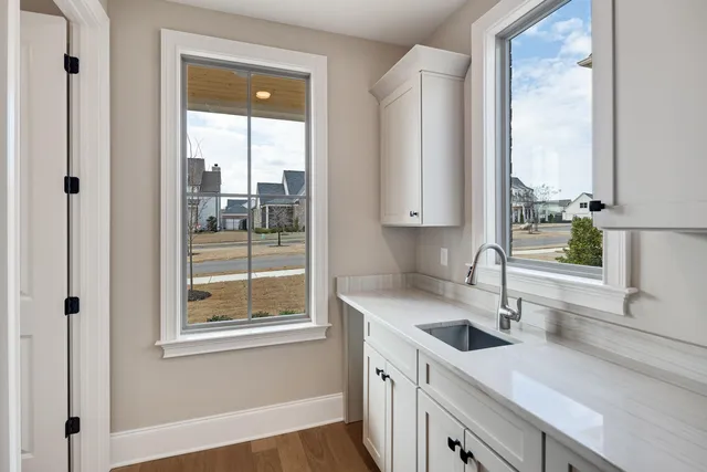 $720,000 | 2120 North Greenbrier Lks Boulevard North, Collierville, TN 38017