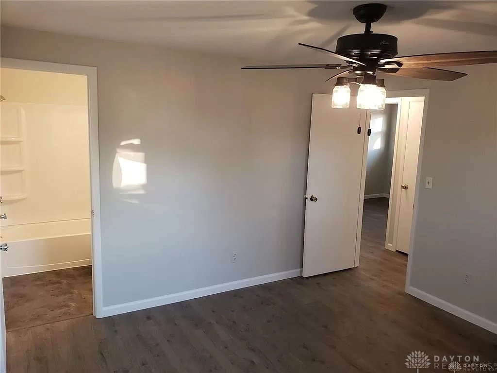 7777 Singer Road Dayton, OH 45424 - Photo 13 of 22 Owner's Suite