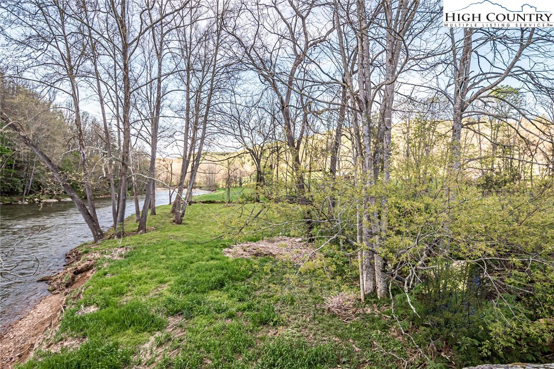 Fred Pugh Road Crumpler, NC 28617 - Photo 22 of 25 Gallery Image 22