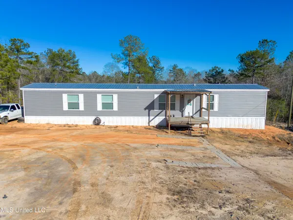 $215,000 | 181 County Road 30A, Mount Olive, MS 39119