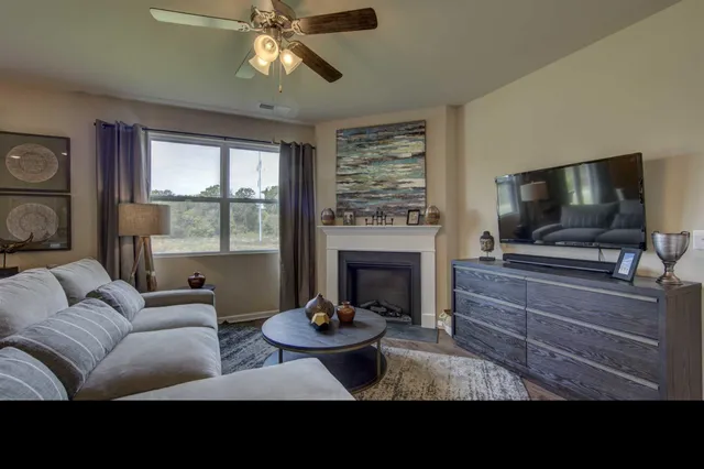 $449,990 | 1518 Mountain View Drive, Lebanon, TN 37090