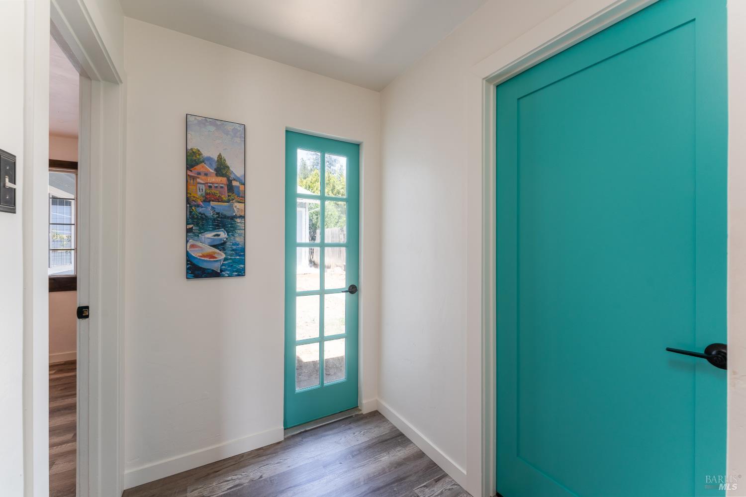 262 Magnolia Street Ukiah, CA 95482 - Photo 14 of 34 a view of an entryway with wooden floor