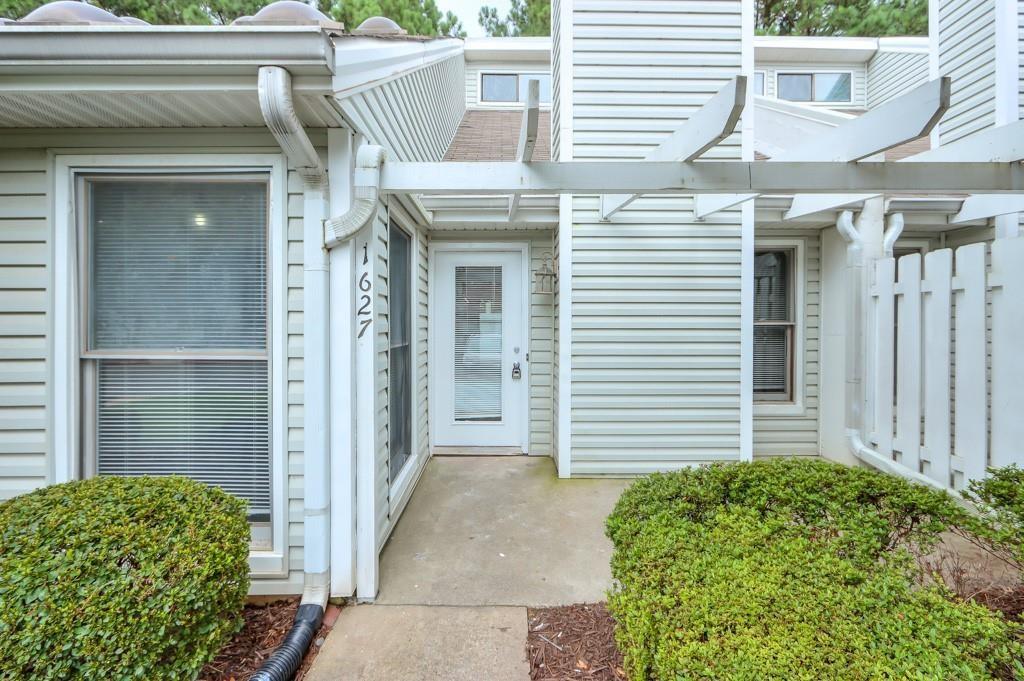 1627 Homestead Trail Alpharetta, GA 30004 - Photo 1 of 29