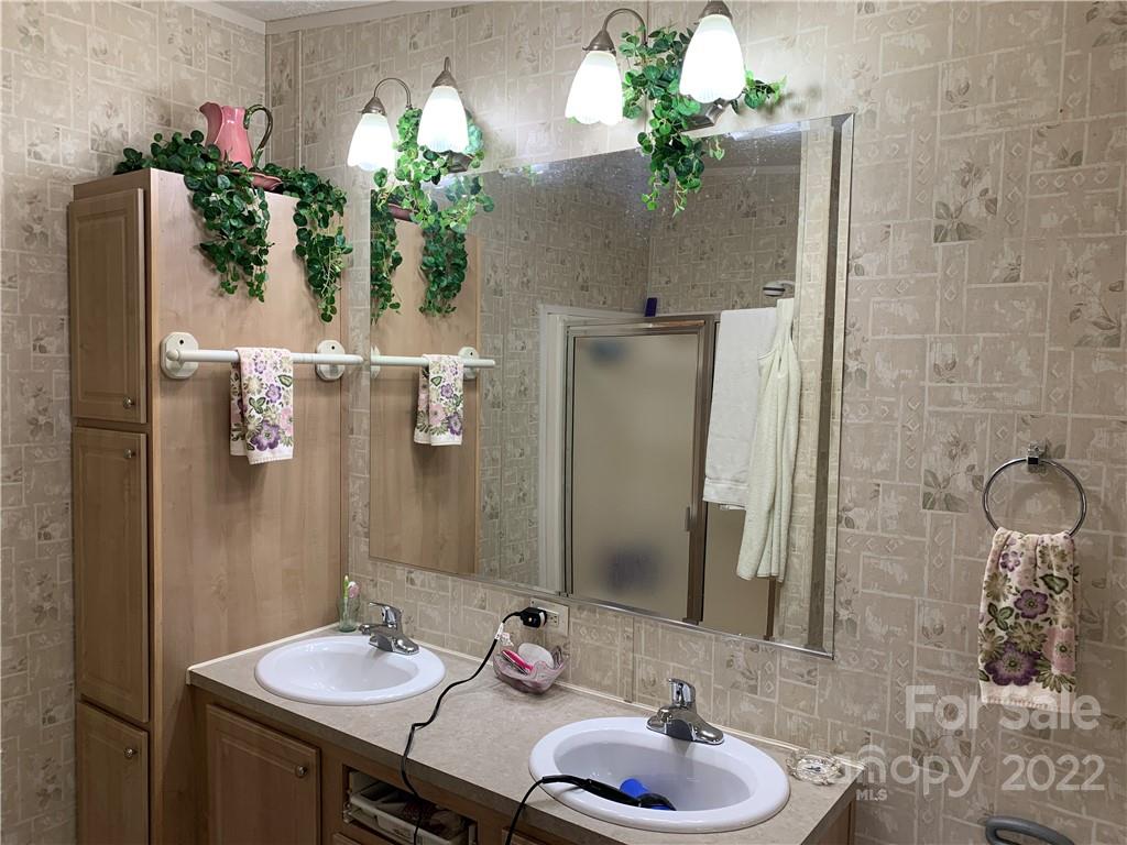 561 Bee Tree Road Swannanoa, NC 28778 - Photo 13 of 18 Gallery Image 13