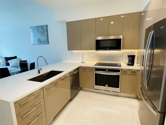 $3,200 | 2000 Metropica Way, Unit 605, Sunrise, FL 33323