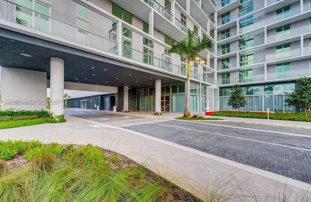 $3,200 | 2000 Metropica Way, Unit 605, Sunrise, FL 33323