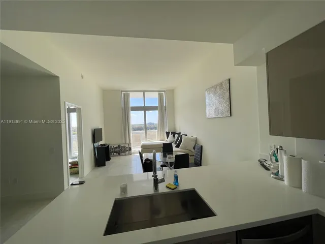 $3,200 | 2000 Metropica Way, Unit 605, Sunrise, FL 33323