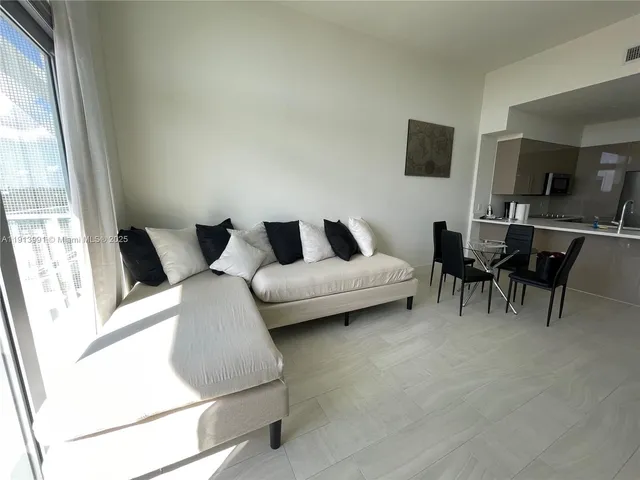 $3,200 | 2000 Metropica Way, Unit 605, Sunrise, FL 33323