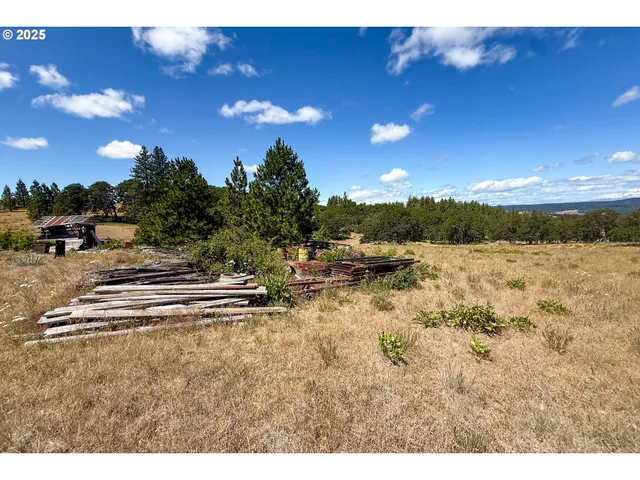 a view of a lake view