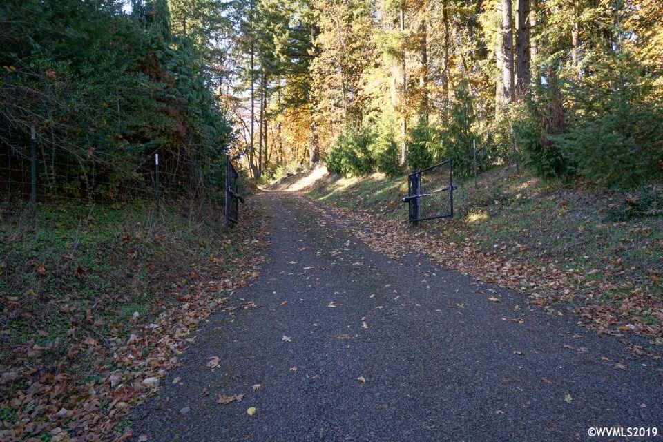 9845 Liberty Road South Salem, OR 97306 - Photo 3 of 19