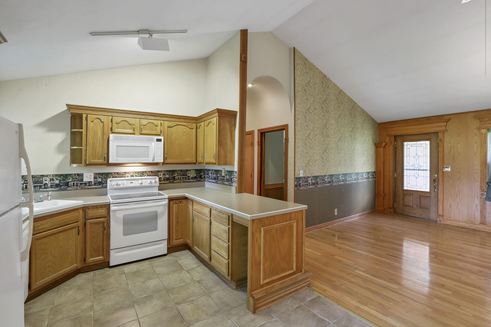 4655 Hayes Road Groveport, OH 43125 - Photo 85 of 85 Open floor plan is perfect for entertaining.