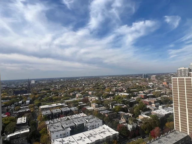 $2,700 | 1660 North LaSalle Drive, Unit 2812, Chicago, IL 60614