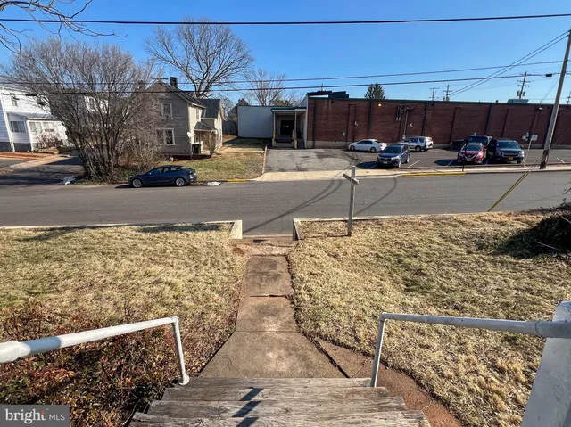 $1,700 | 314 North West Street, Culpeper, VA 22701