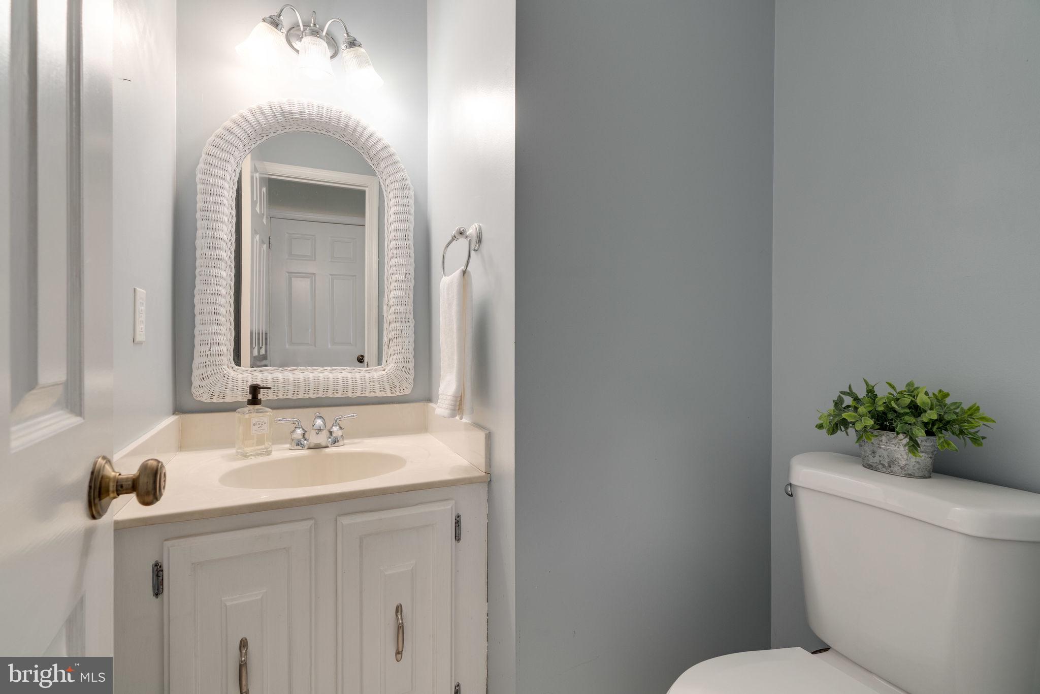 7902 Birchtree Court Springfield, VA 22152 - Photo 13 of 37 Main Floor Powder Room