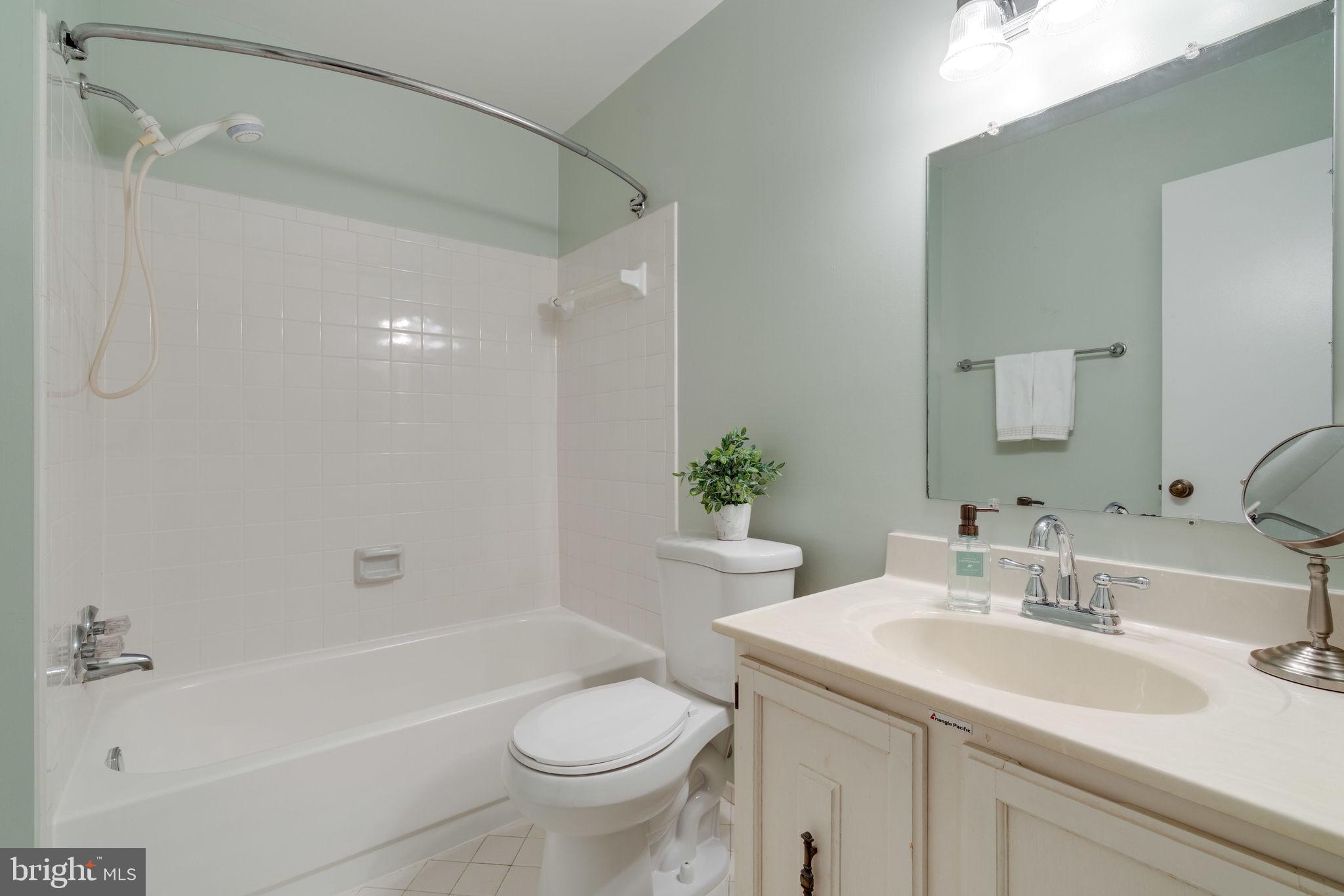7902 Birchtree Court Springfield, VA 22152 - Photo 24 of 37 Upper Level Full Bathroom