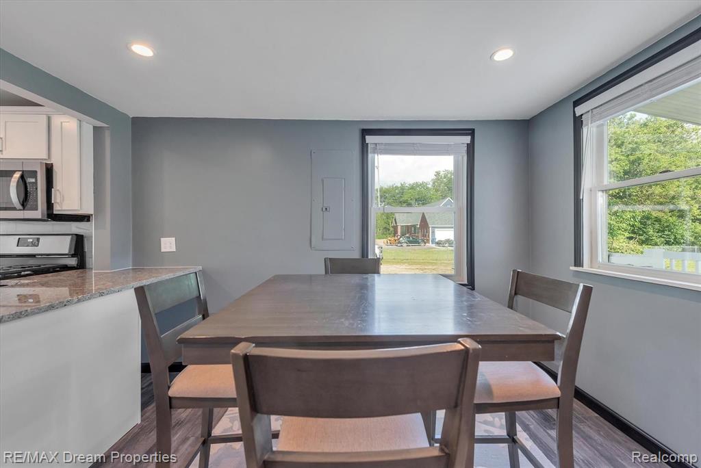51365 Wear Road Belleville, MI 48111 - Photo 15 of 33