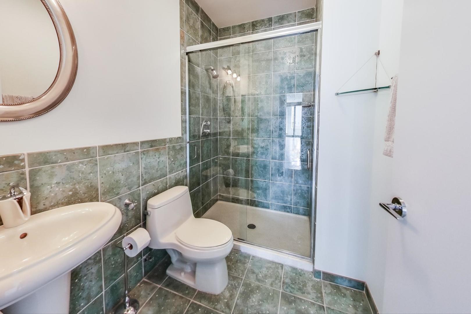 501 North Clinton Street, Unit 2503 Chicago, IL 60654 - Photo 18 of 28