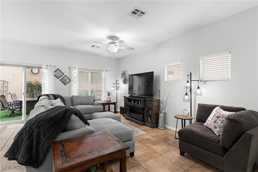 41 Jasmine Point Street Henderson, NV 89074 - Photo 4 of 40