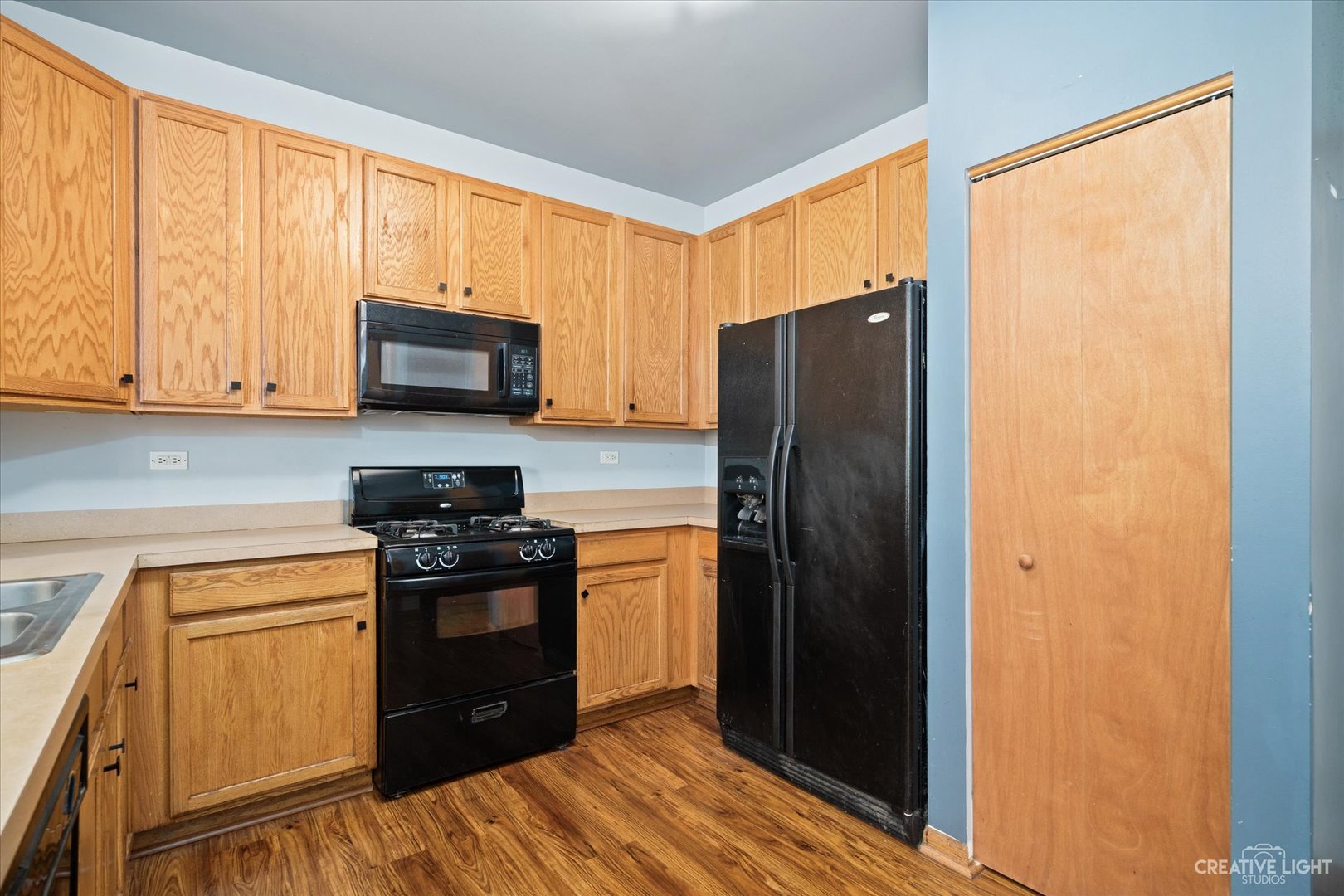 203 Springbrook Trail South Oswego, IL 60543 - Photo 11 of 23