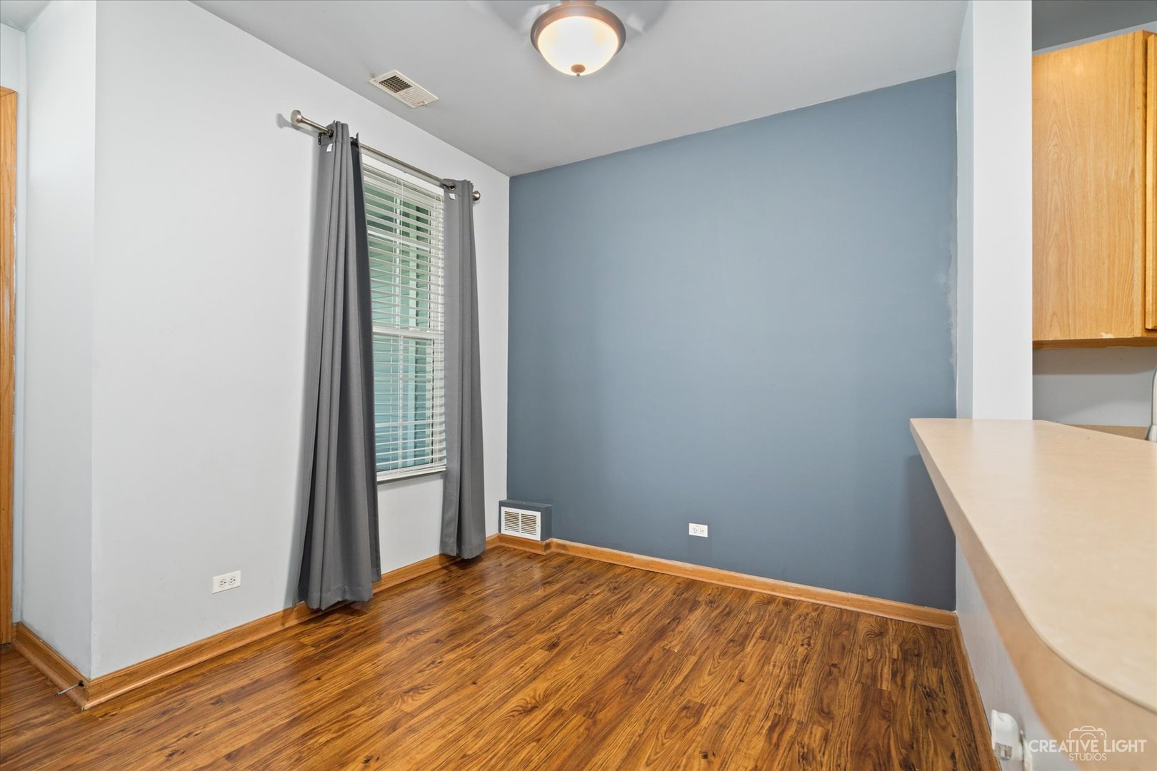 203 Springbrook Trail South Oswego, IL 60543 - Photo 7 of 23