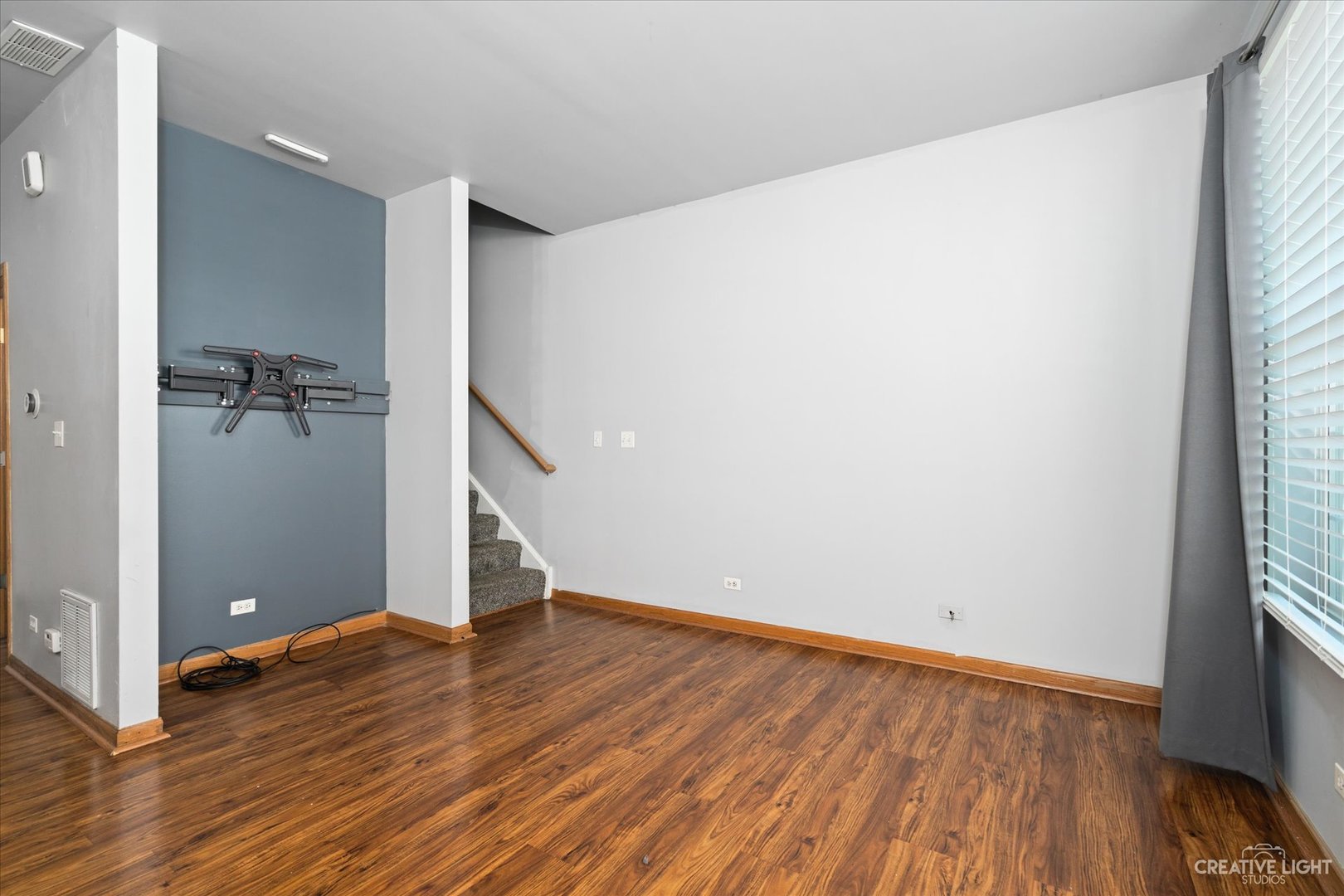 203 Springbrook Trail South Oswego, IL 60543 - Photo 8 of 23