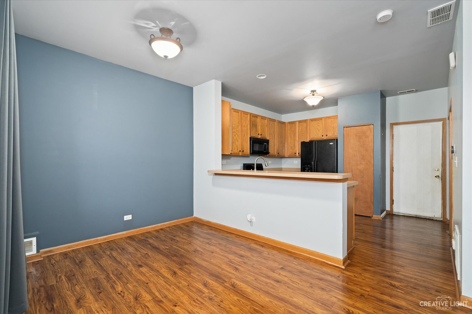 203 Springbrook Trail South Oswego, IL 60543 - Photo 10 of 23