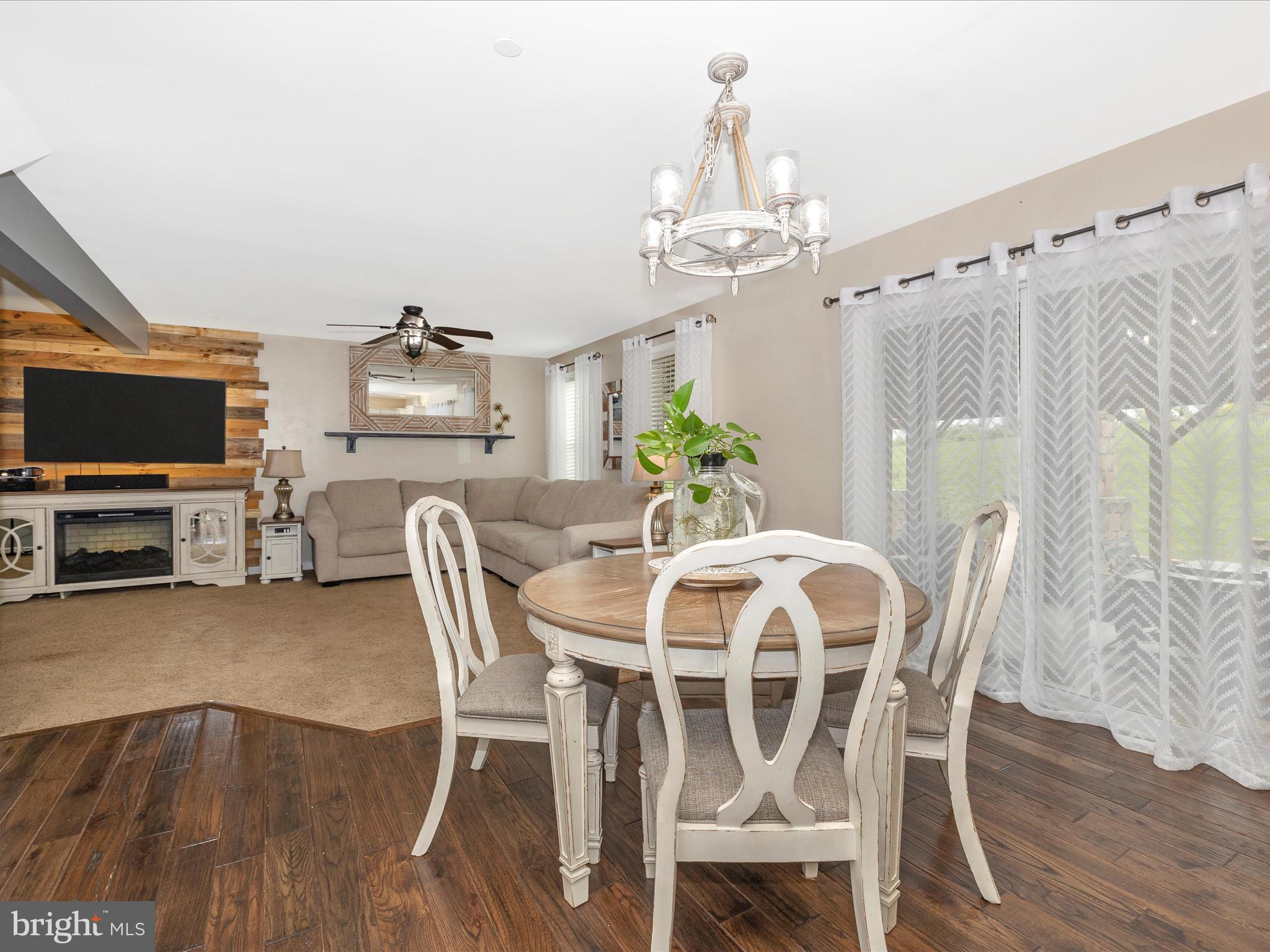 4591 Gene Hemp Road Jefferson, MD 21755 - Photo 11 of 35 Breakfast Area
