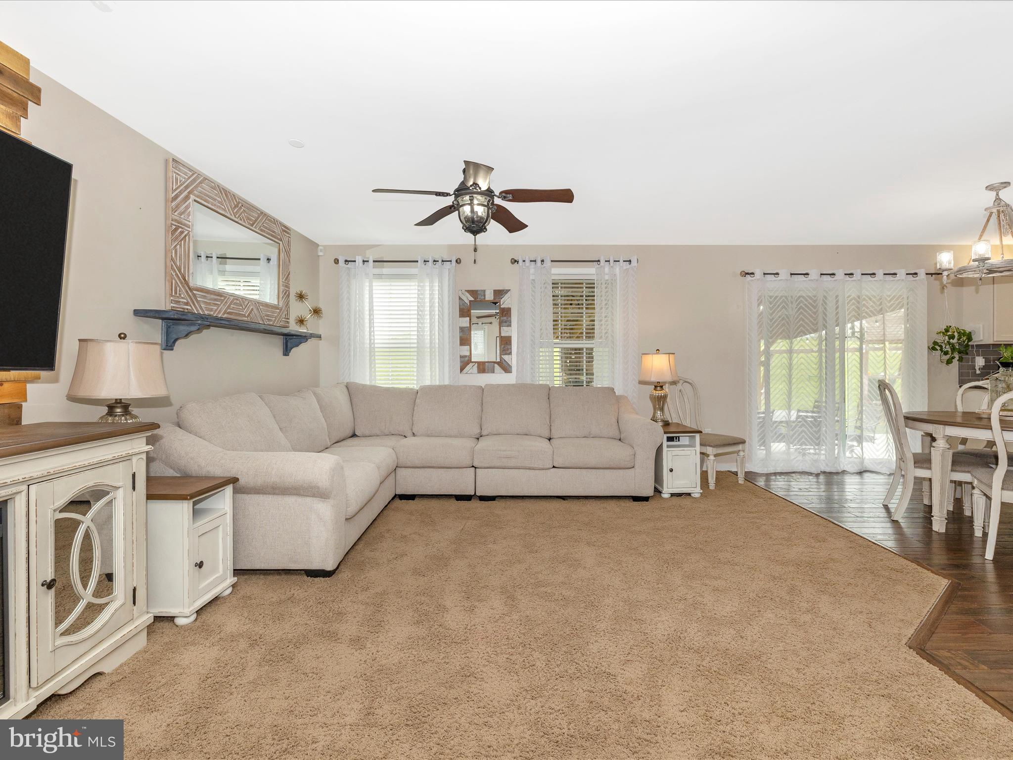 4591 Gene Hemp Road Jefferson, MD 21755 - Photo 8 of 35 Living Room