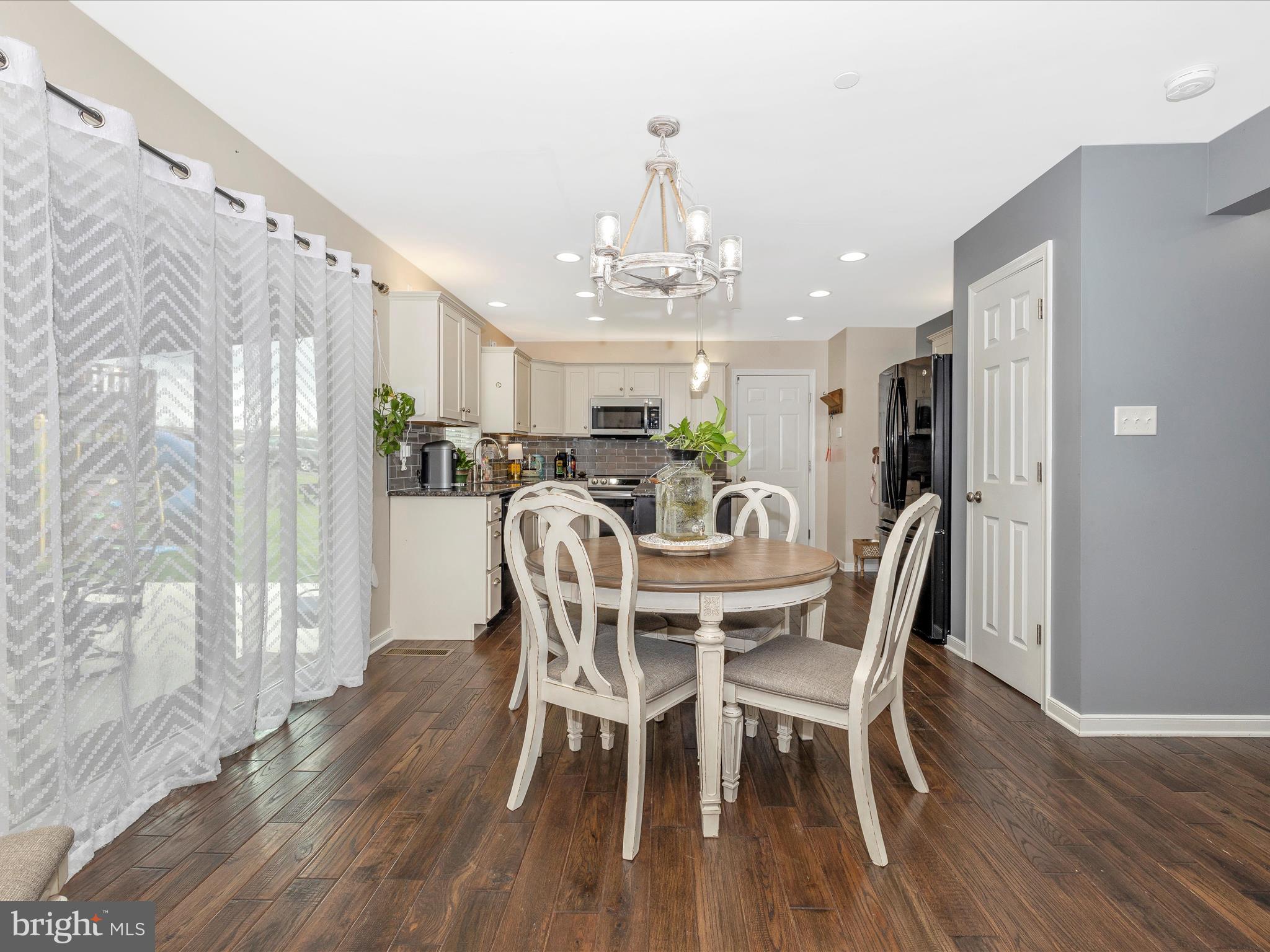 4591 Gene Hemp Road Jefferson, MD 21755 - Photo 10 of 35 Breakfast Area