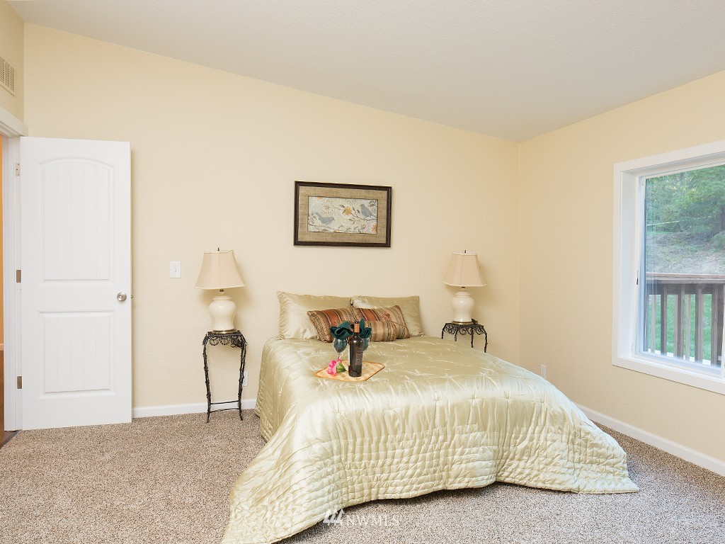 13649 Fagerud Road Southeast Olalla, WA 98359 - Photo 6 of 13 Gallery Image 6