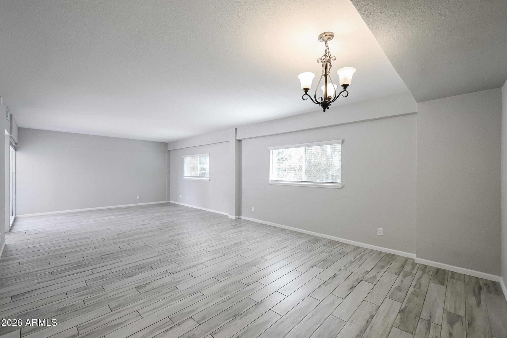 351 East Thomas Road, Unit D201 Phoenix, AZ 85012 - Photo 14 of 43