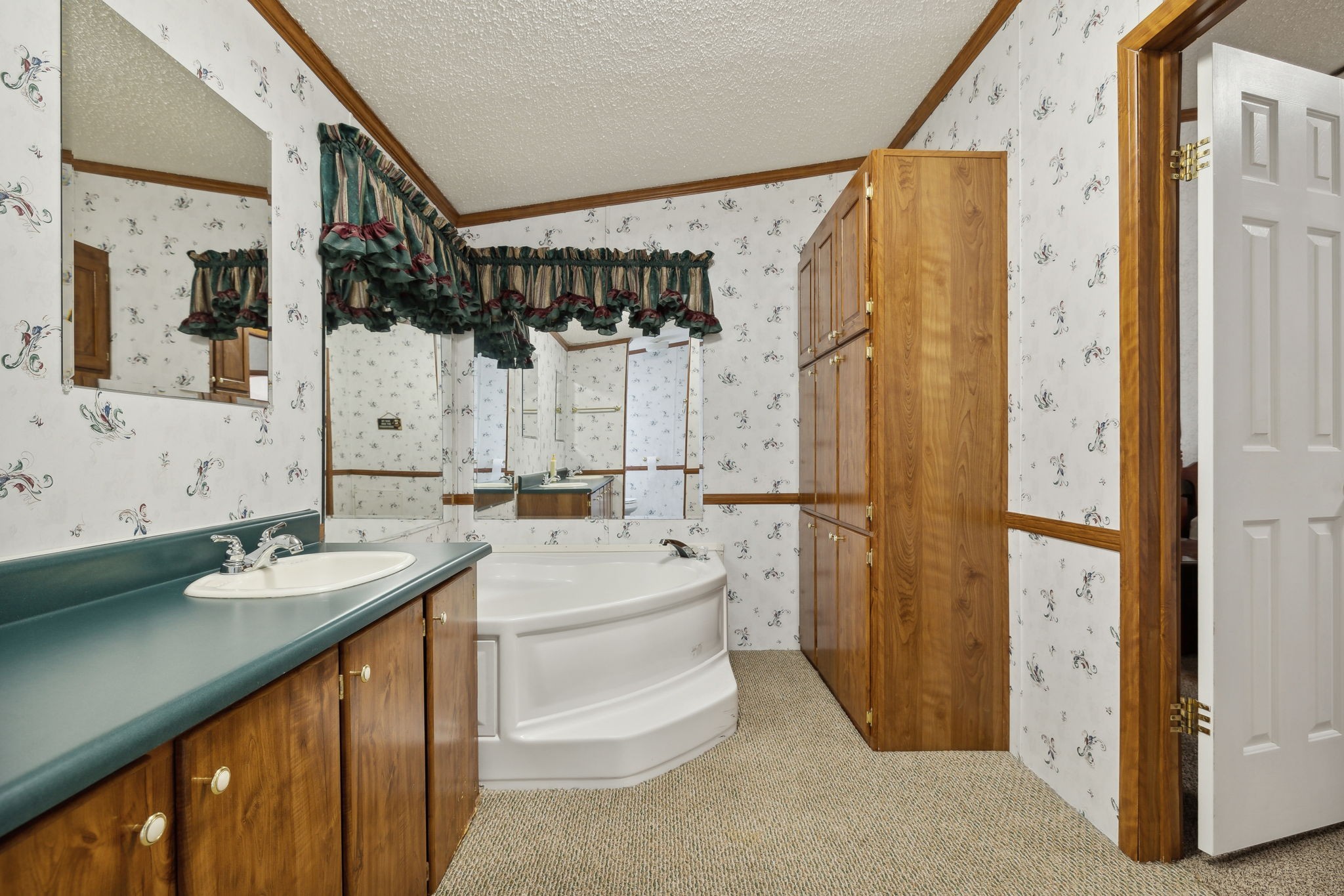 3270 Rocky Valley Road Lebanon, TN 37090 - Photo 32 of 55 a bathroom with a sink and a mirror