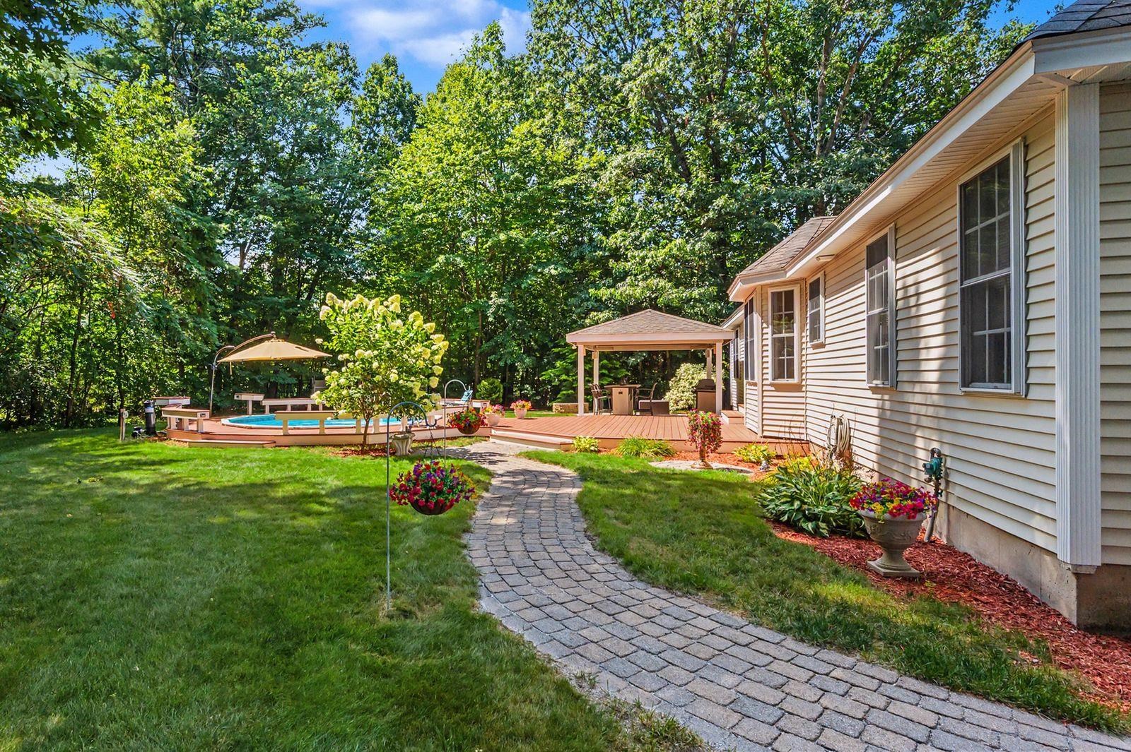 5 Cardinal Circle Derry, NH 03038 - Photo 5 of 55 Gallery Image 5