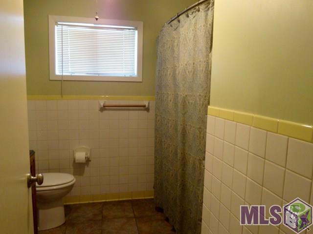274 St Joseph Street Raceland, LA 70394 - Photo 14 of 25 BATHROOM 1