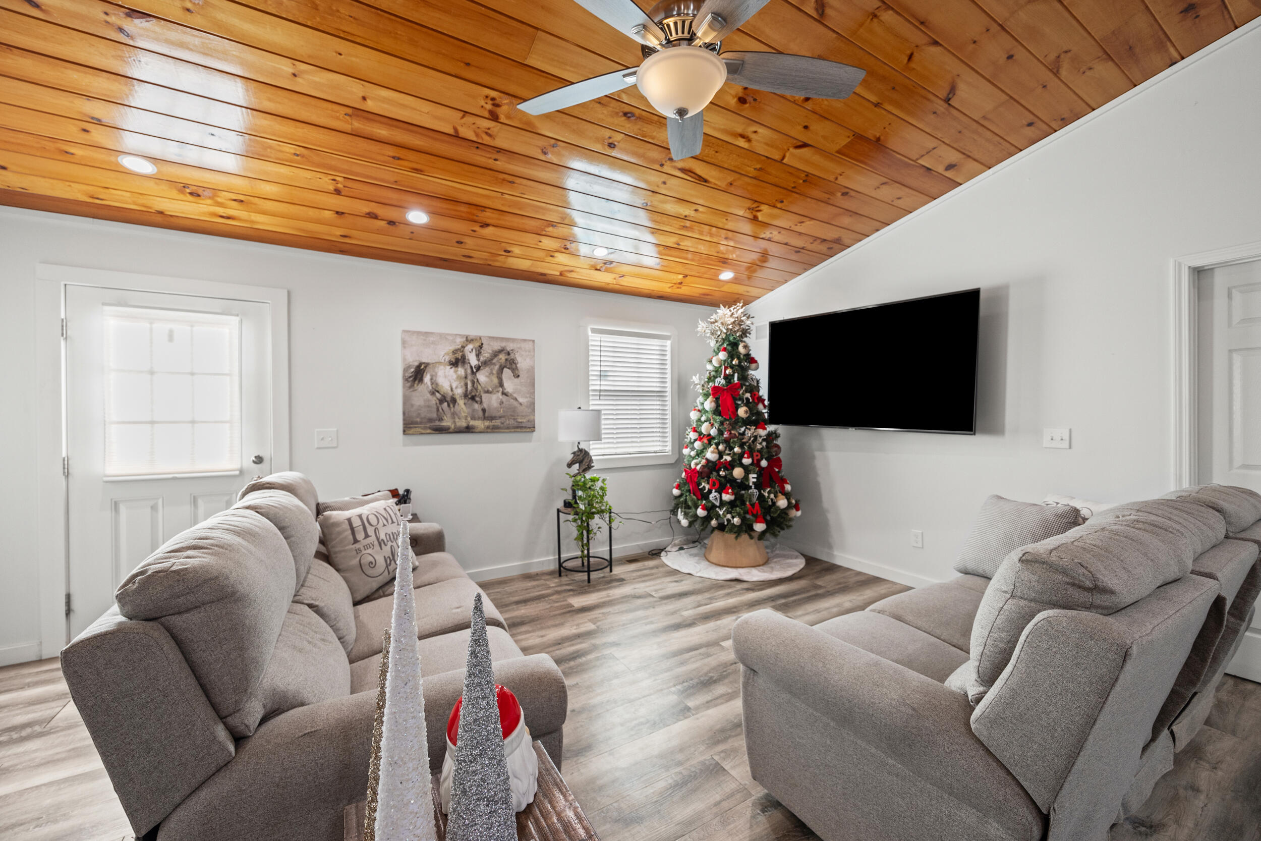 4487 Louisville Road Salvisa, KY 40372 - Photo 48 of 85 4487 House 1 Interior 1