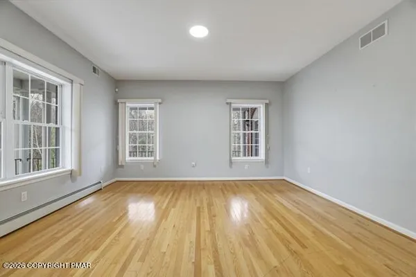 $624,900 | 267 Scenic Drive, Blakeslee, PA 18610