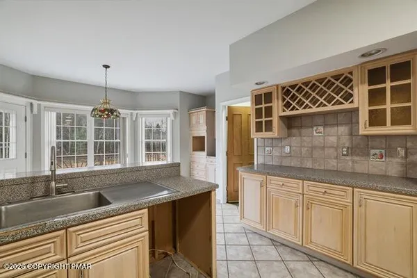 $624,900 | 267 Scenic Drive, Blakeslee, PA 18610