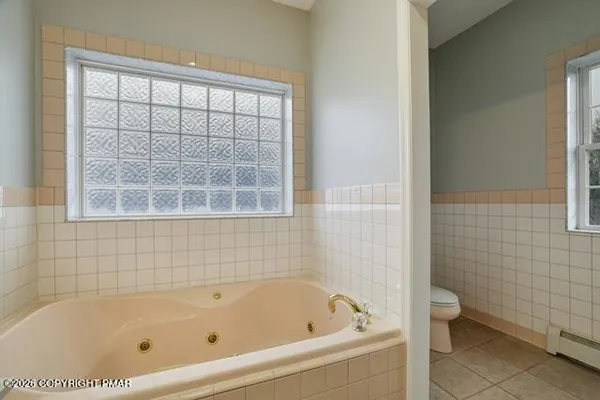 $624,900 | 267 Scenic Drive, Blakeslee, PA 18610