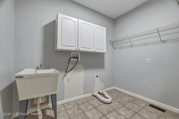 $624,900 | 267 Scenic Drive, Blakeslee, PA 18610